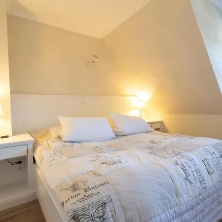 Doppelhaushälfte House Ferienhaus *