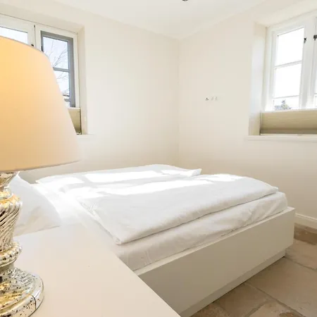 Doppelhaushaelfte House Böhl