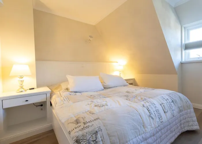 Doppelhaushaelfte House Vakantiehuis *