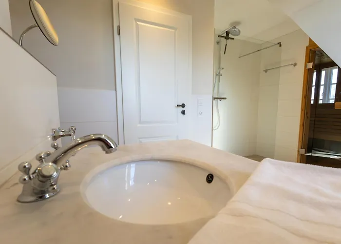 Doppelhaushaelfte House